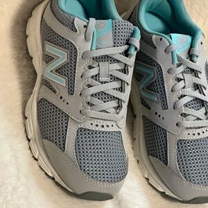 Womens Size 5 Wide Balance Shoes Youth Girls Running Shoe Sneakers